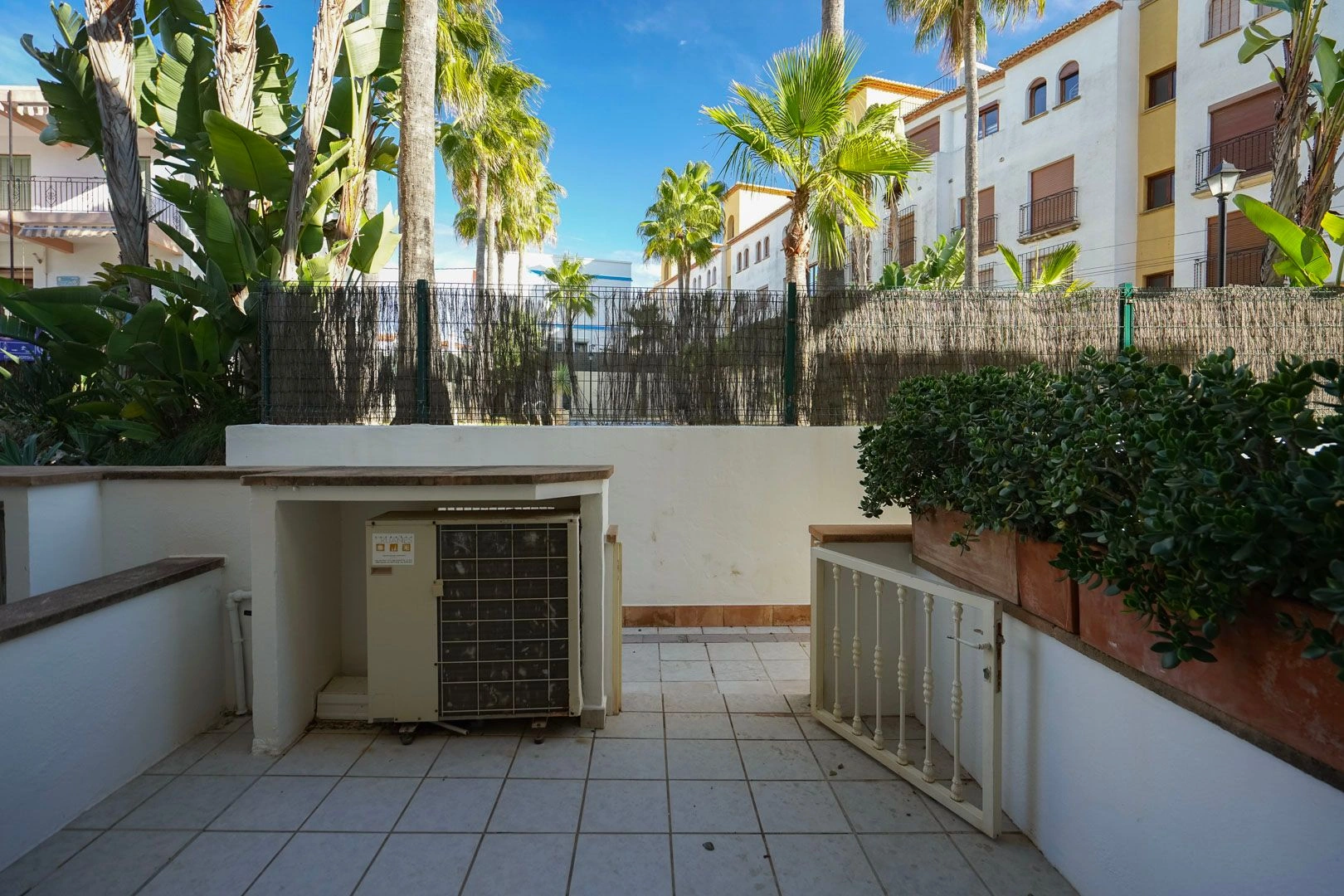 Exclusive triplex just a step away from Arenal: comfort, lifestyle, and unbeatable location.
