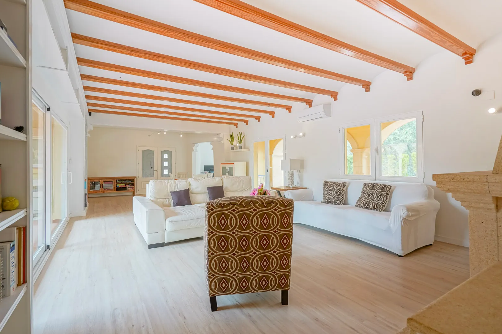 villa en gran parcela en venta en Gata de Gorgos