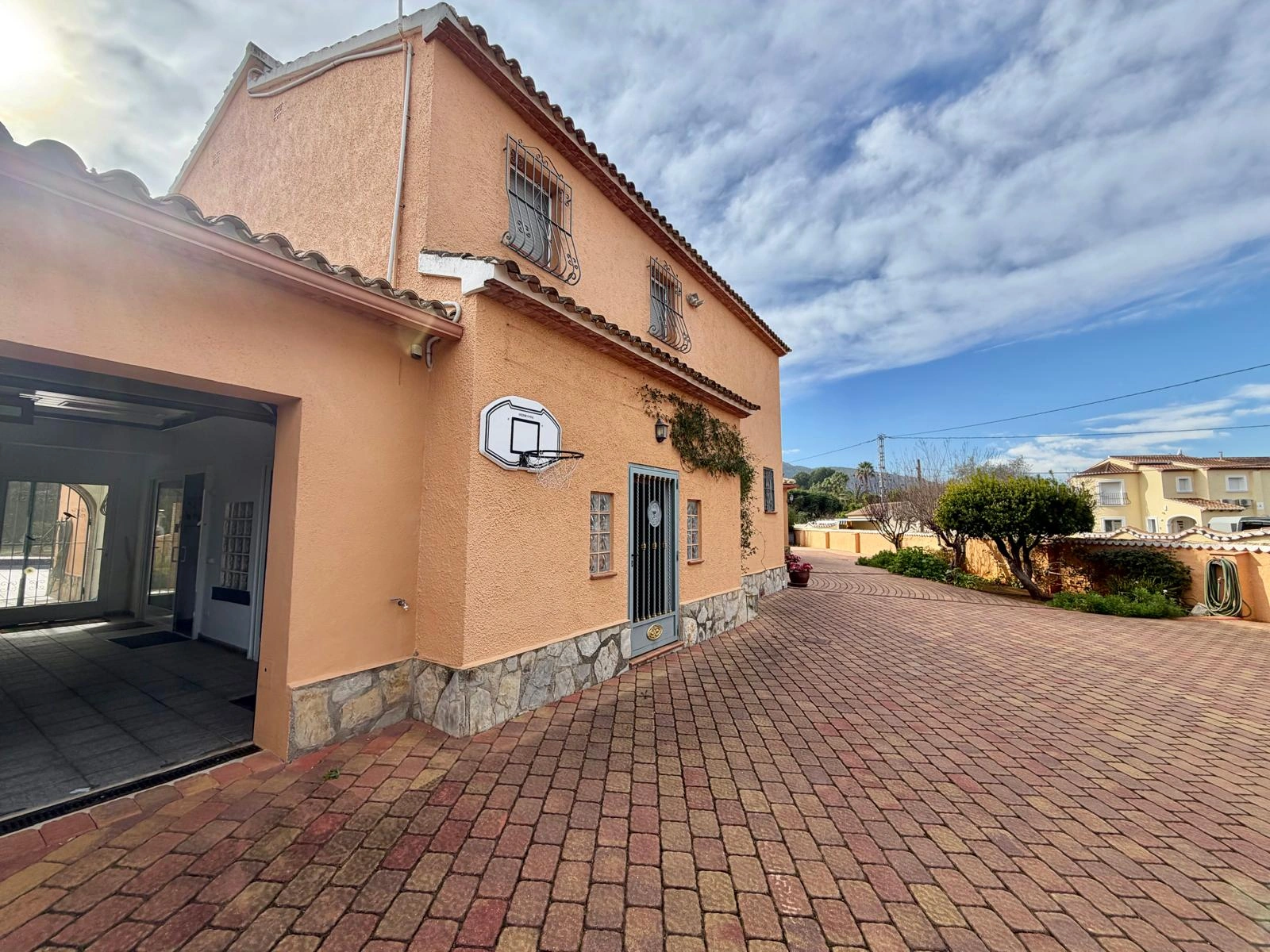 Villa de Ensueño en venta, en Plena Naturaleza con Apartamento de Invitados