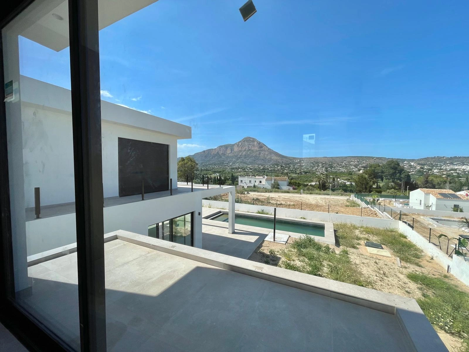 Villa de obra nueva con 3 dormitorios en venta en Javea