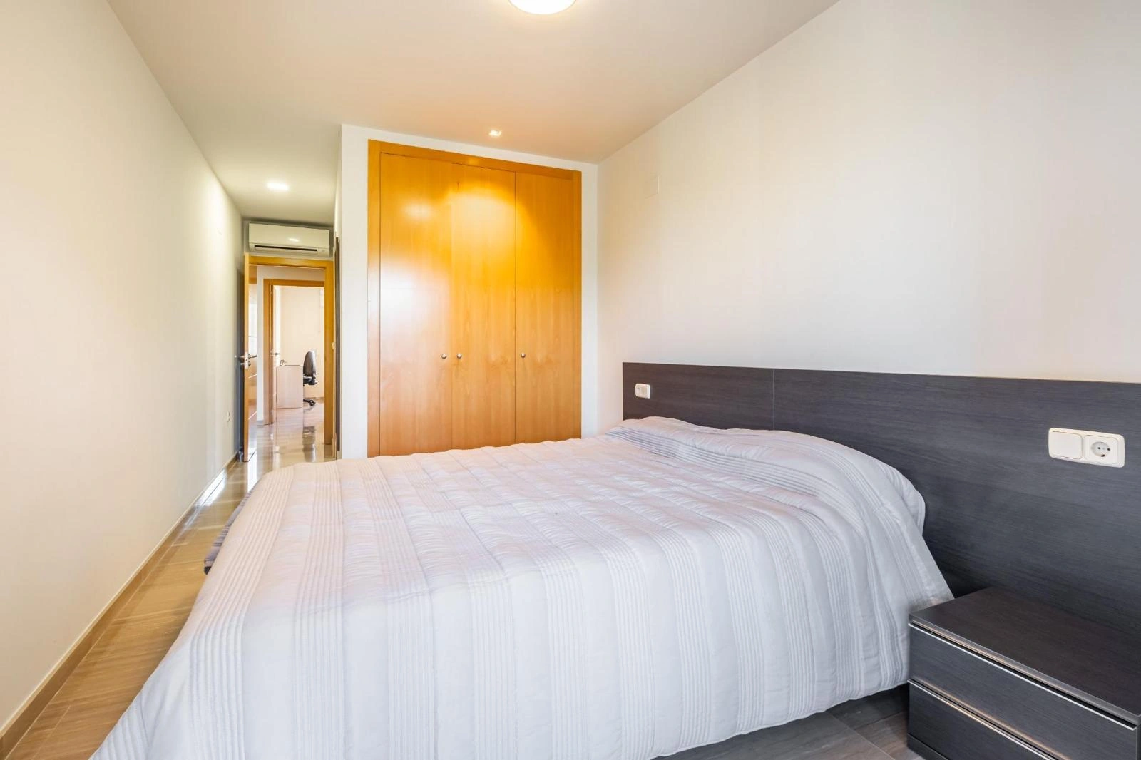 2-bedroom apartment for sale in Javea in urbanization with pool and garden