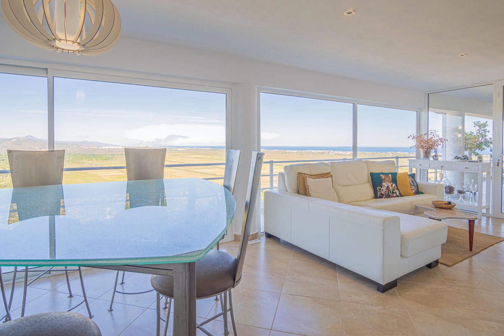 Villa con vistas al mar a la venta en Monte Pego