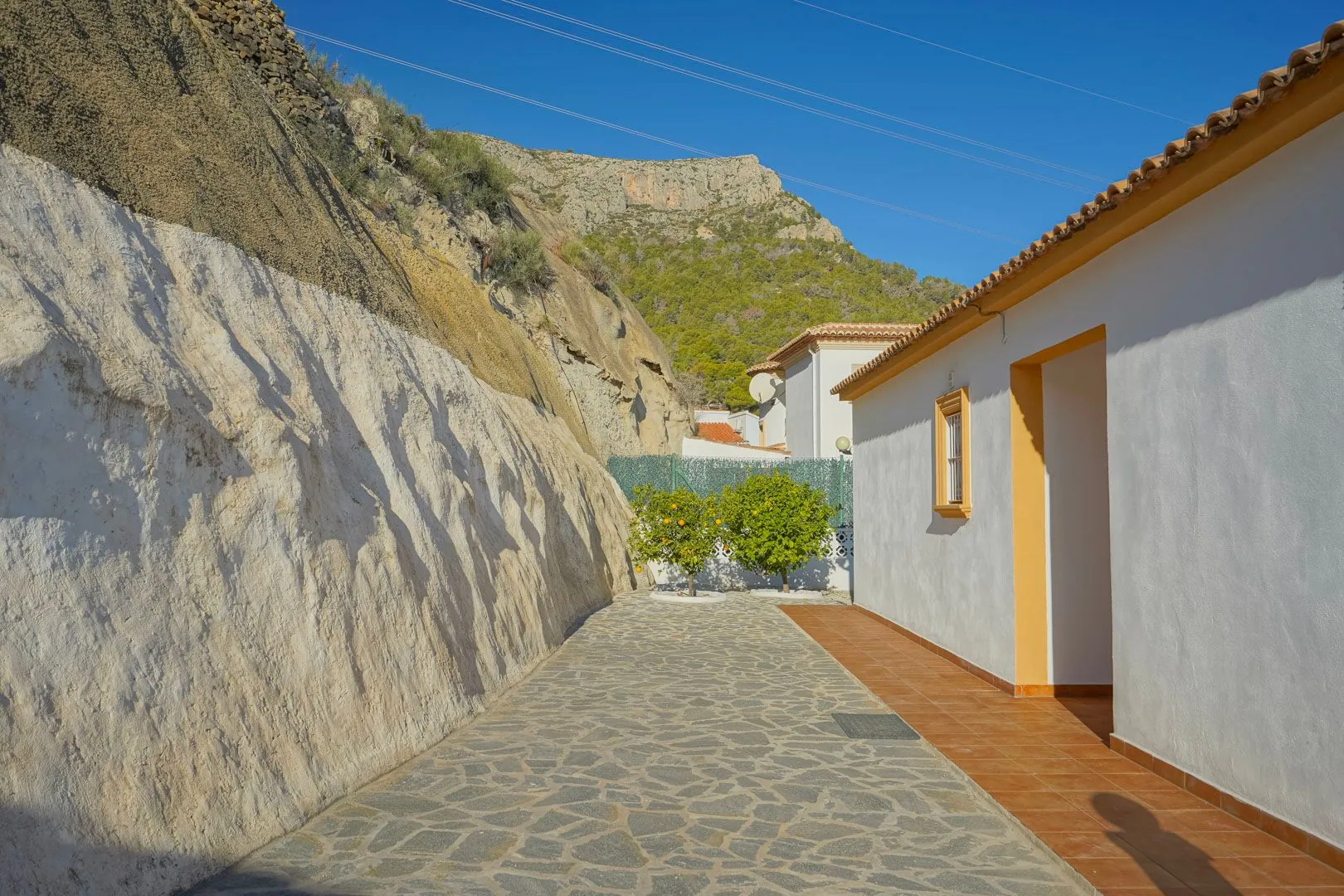 Villa con casa de invitados y vistas panoramicas al mar en venta en Calpe