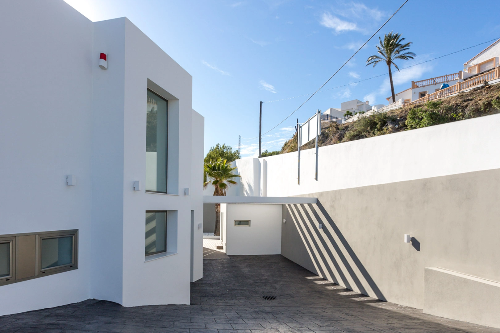 Villa moderna con vistas panoramicas al mar a la venta en Moraira.