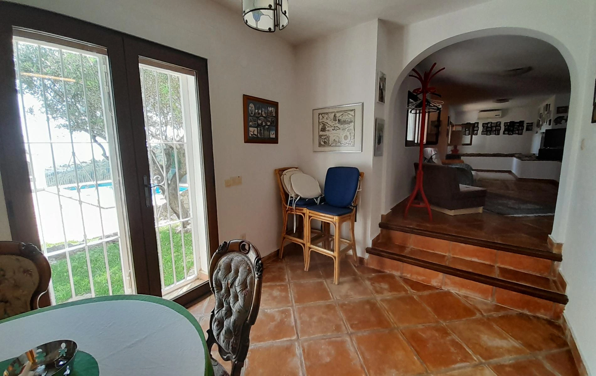 Villa de 4 dormitorios en venta en Montepego con vistas al mar