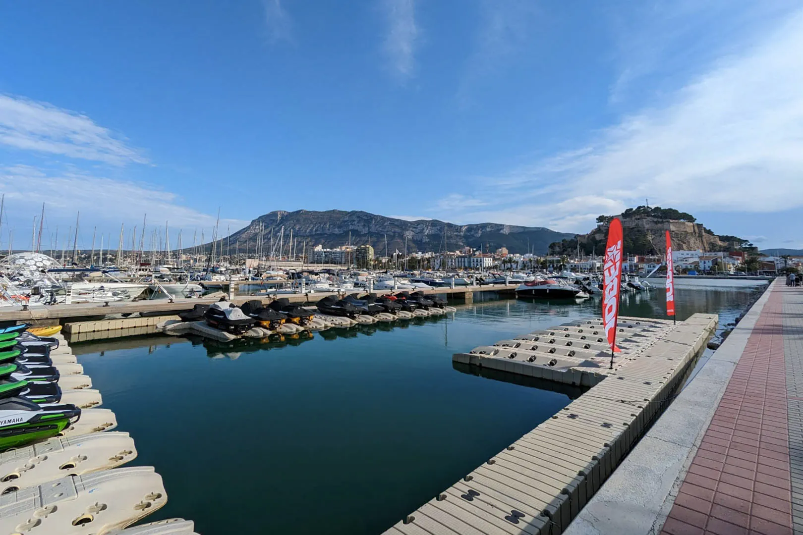 Villa con vistas panoramicas al mar a la venta en Denia.