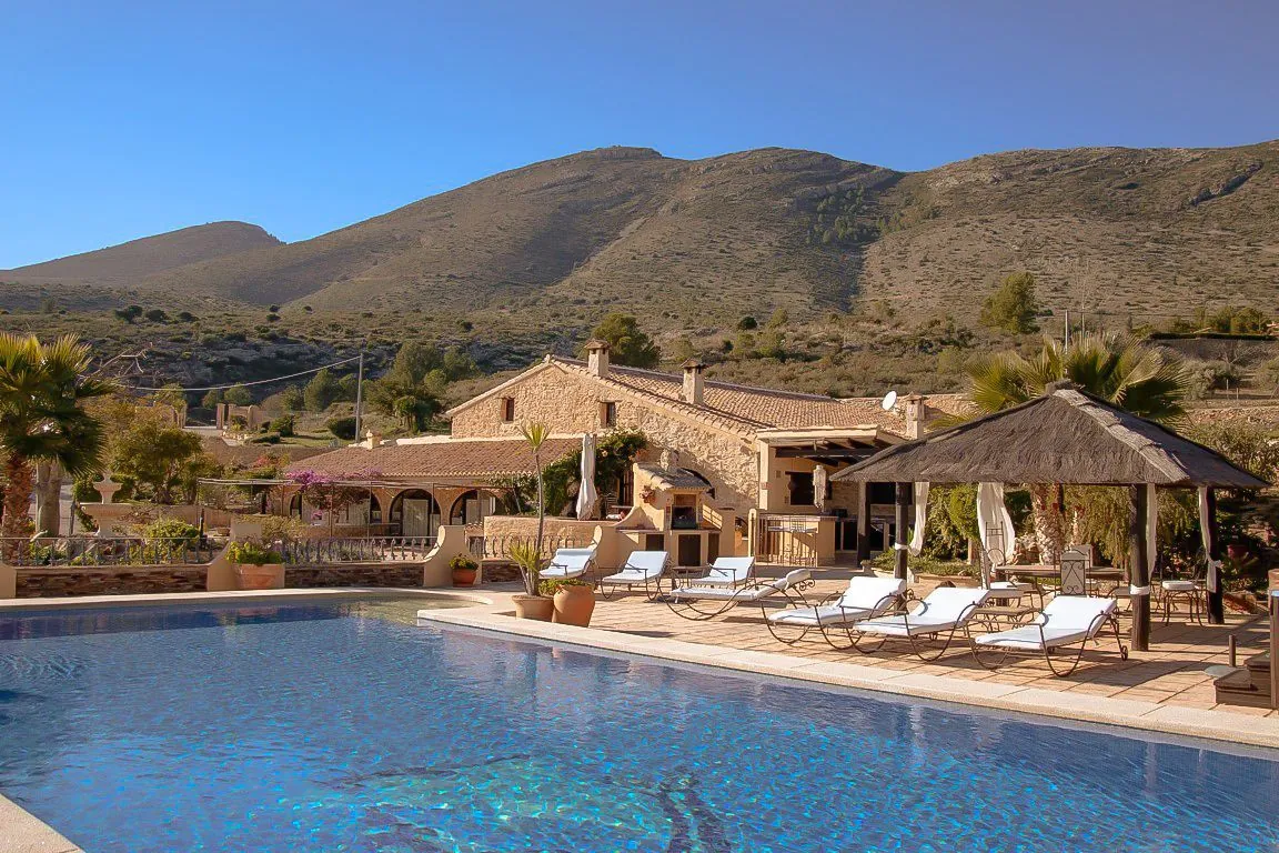 AR55210 - Encantadora finca rústica en venta en Benissa, con auténtico carácter mediterráneo.