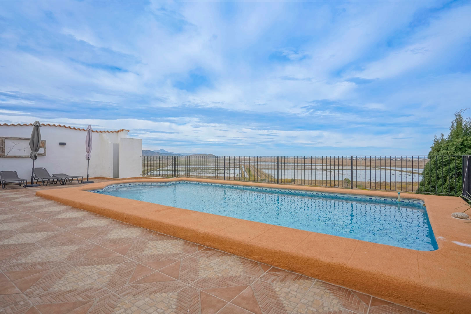 Gran chalet con casa de invitados en venta en Monte Pego