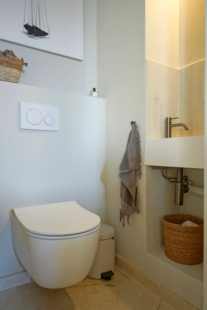 Exklusive renovierte mediterrane Villa mit 4 Schlafzimmern und Meerblick zum Verkauf in Moraira.