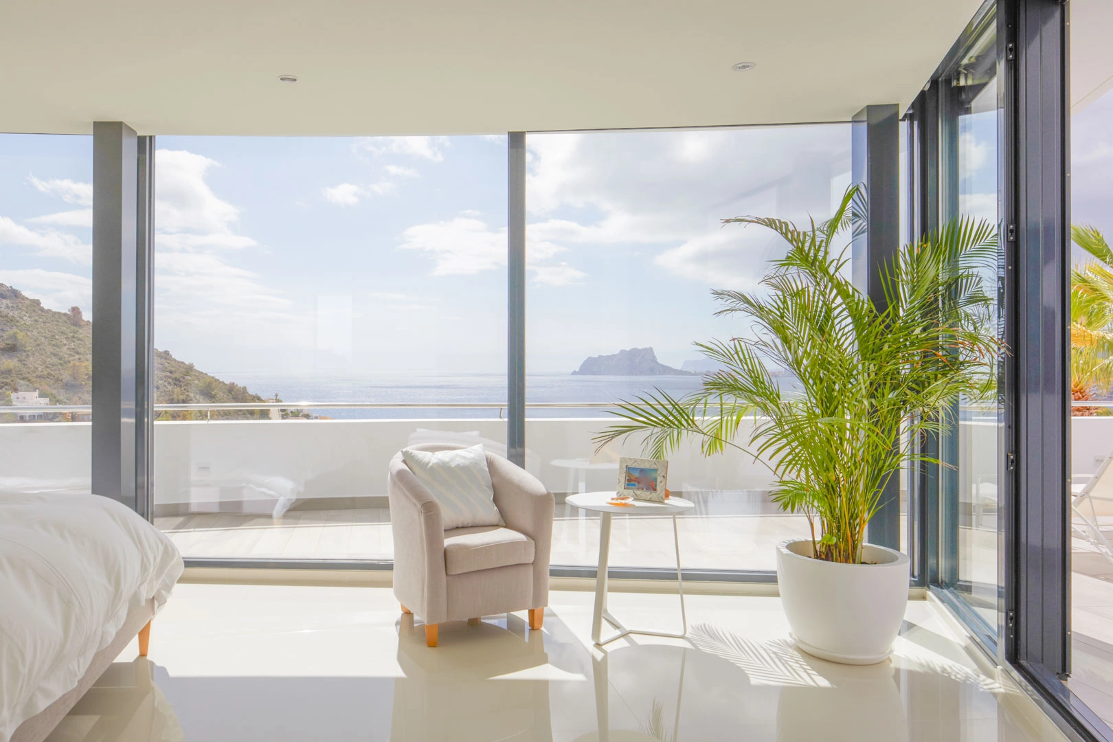 Designer-Villa mit Panoramablick auf das Meer zum Verkauf in El Portet, Moraira