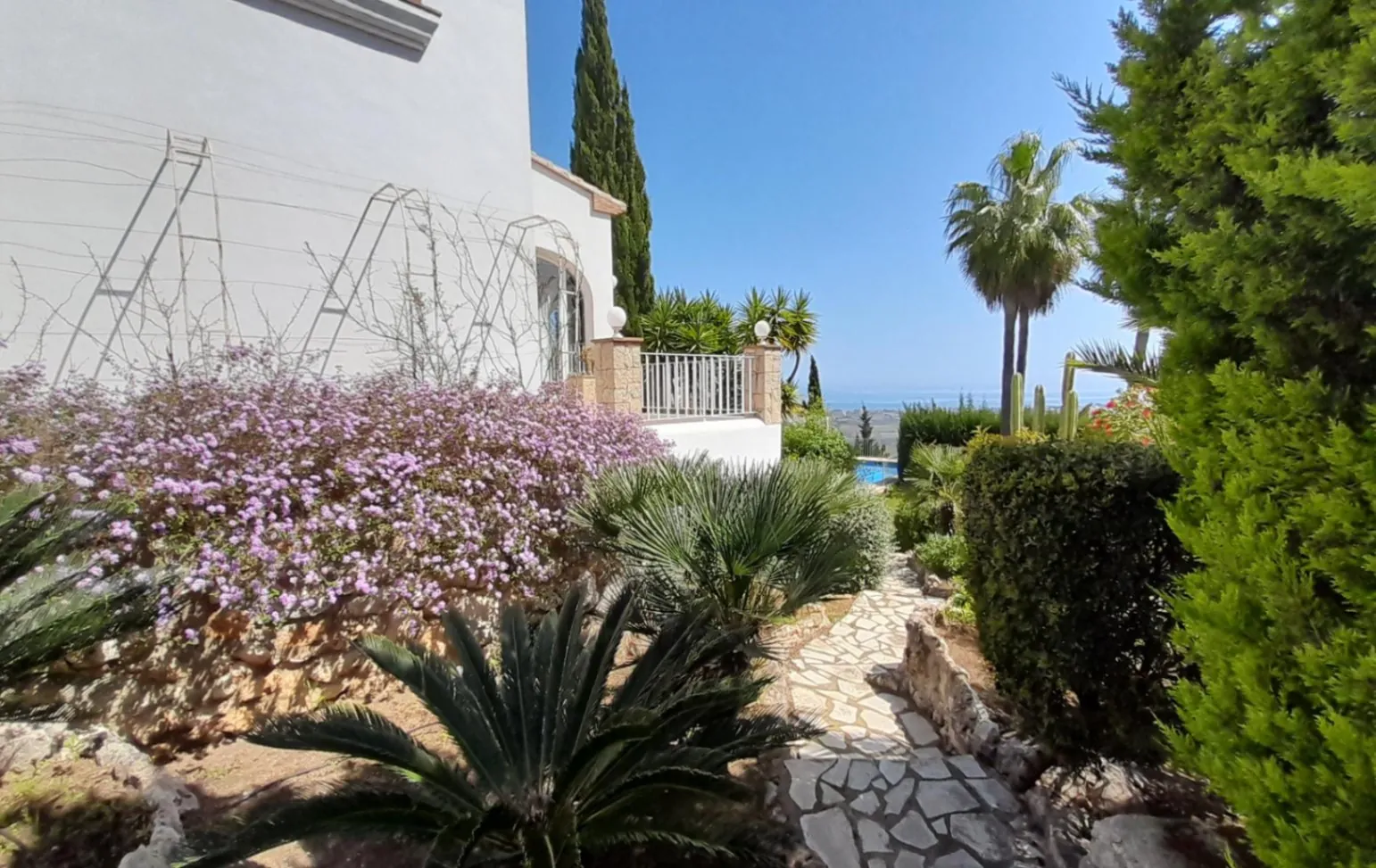 Villa de 4 dormitorios en venta en Montepego con vistas al mar