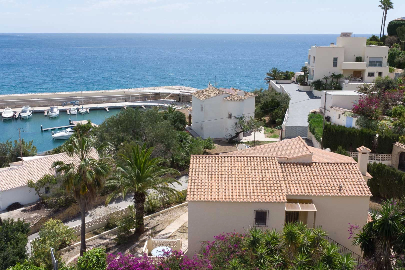Villa mit Meerblick, 200 Meter vom Strand entfernt und mit geplantem Renovierungsprojekt, zu verkaufen in Calpe