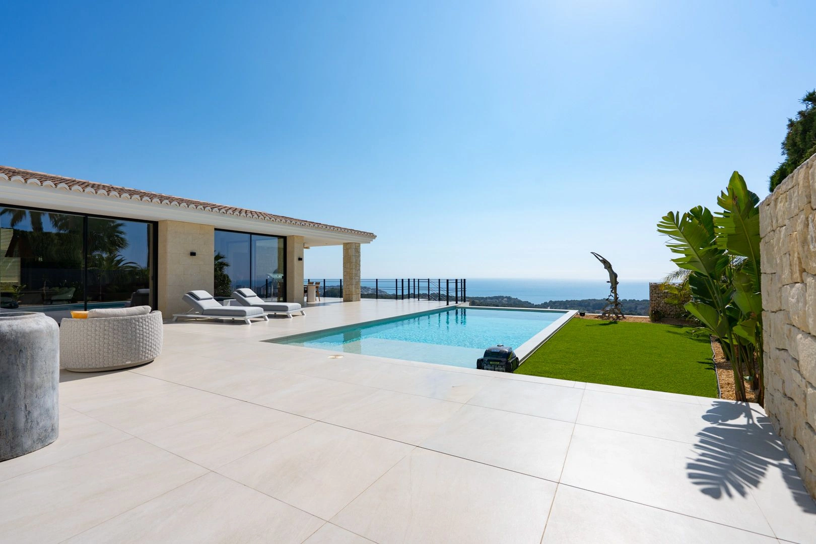 Impresionante villa mediterránea de lujo con vistas al mar en venta en Benissa