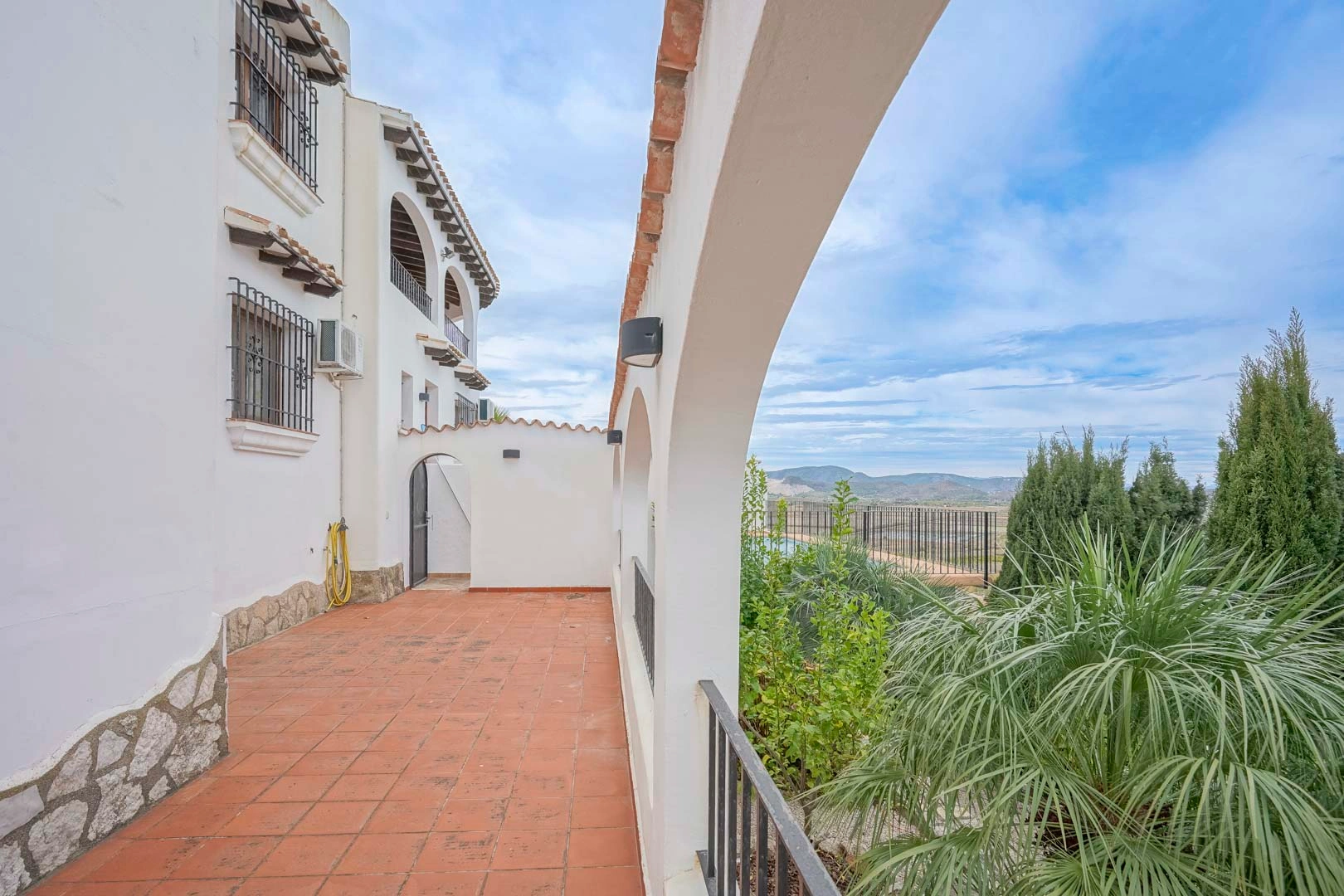 Gran chalet con casa de invitados en venta en Monte Pego