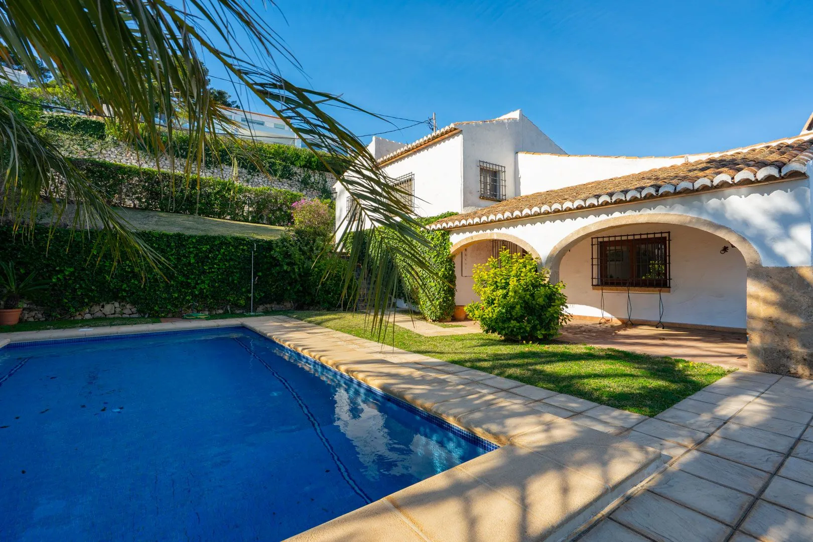 Mediterraanse villa met panoramisch uitzicht op zee te koop in Jávea