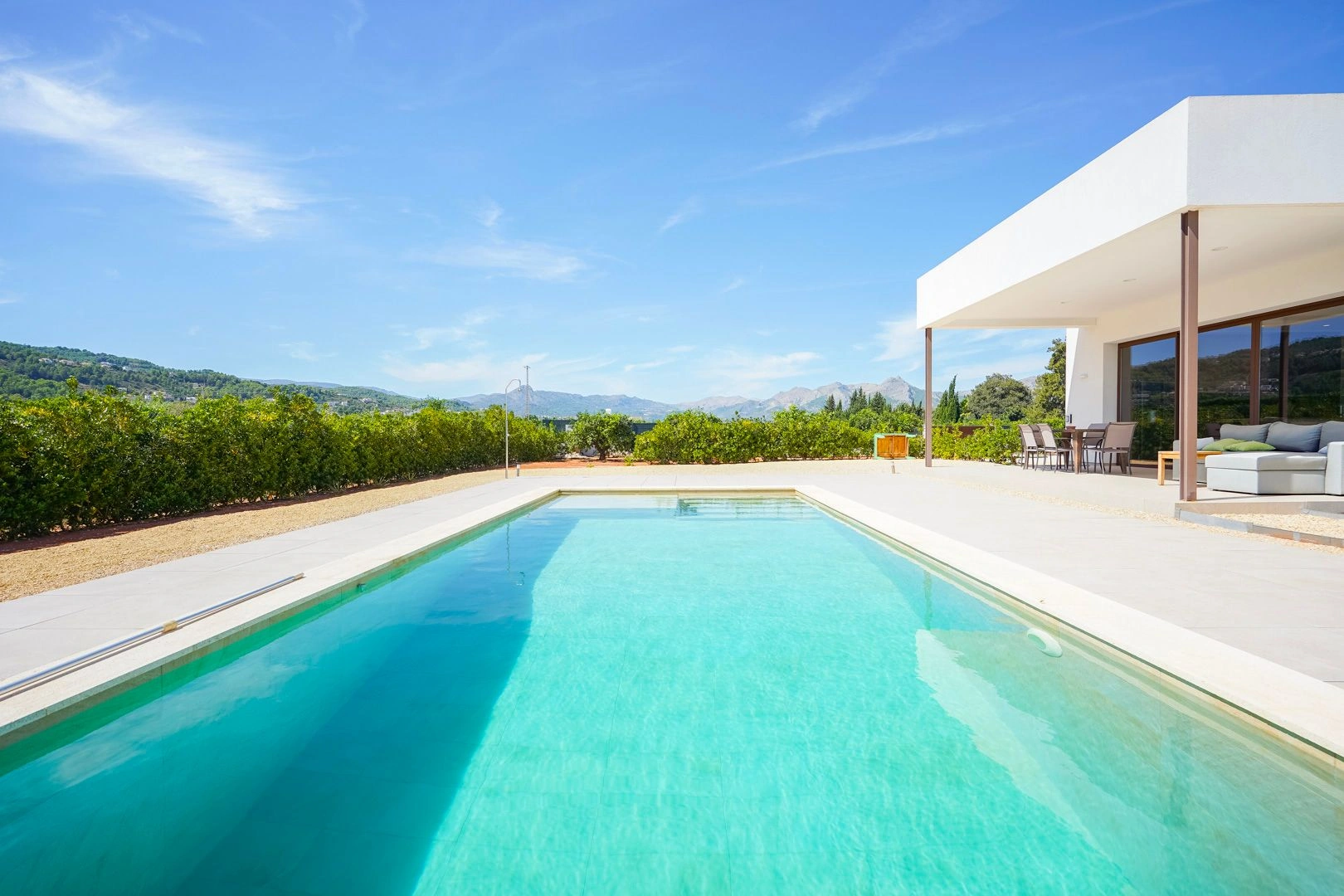 Villa moderna en gran parcela en venta en Beniarbeig
