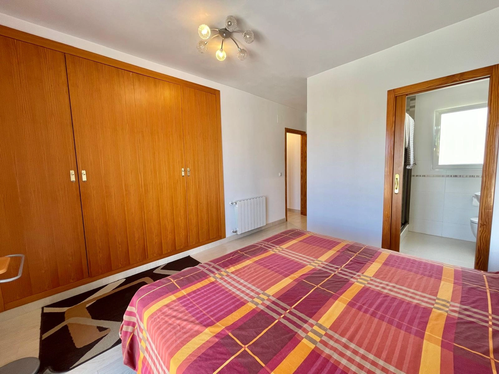 Villa avec 4 chambres à vendre à Dénia, proche des commerces et du centre-ville.