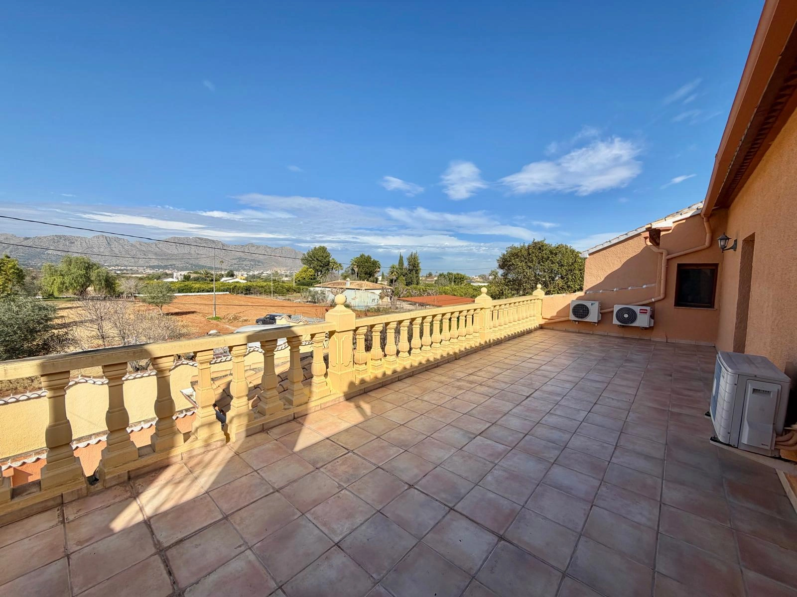 Villa de Ensueño en venta, en Plena Naturaleza con Apartamento de Invitados