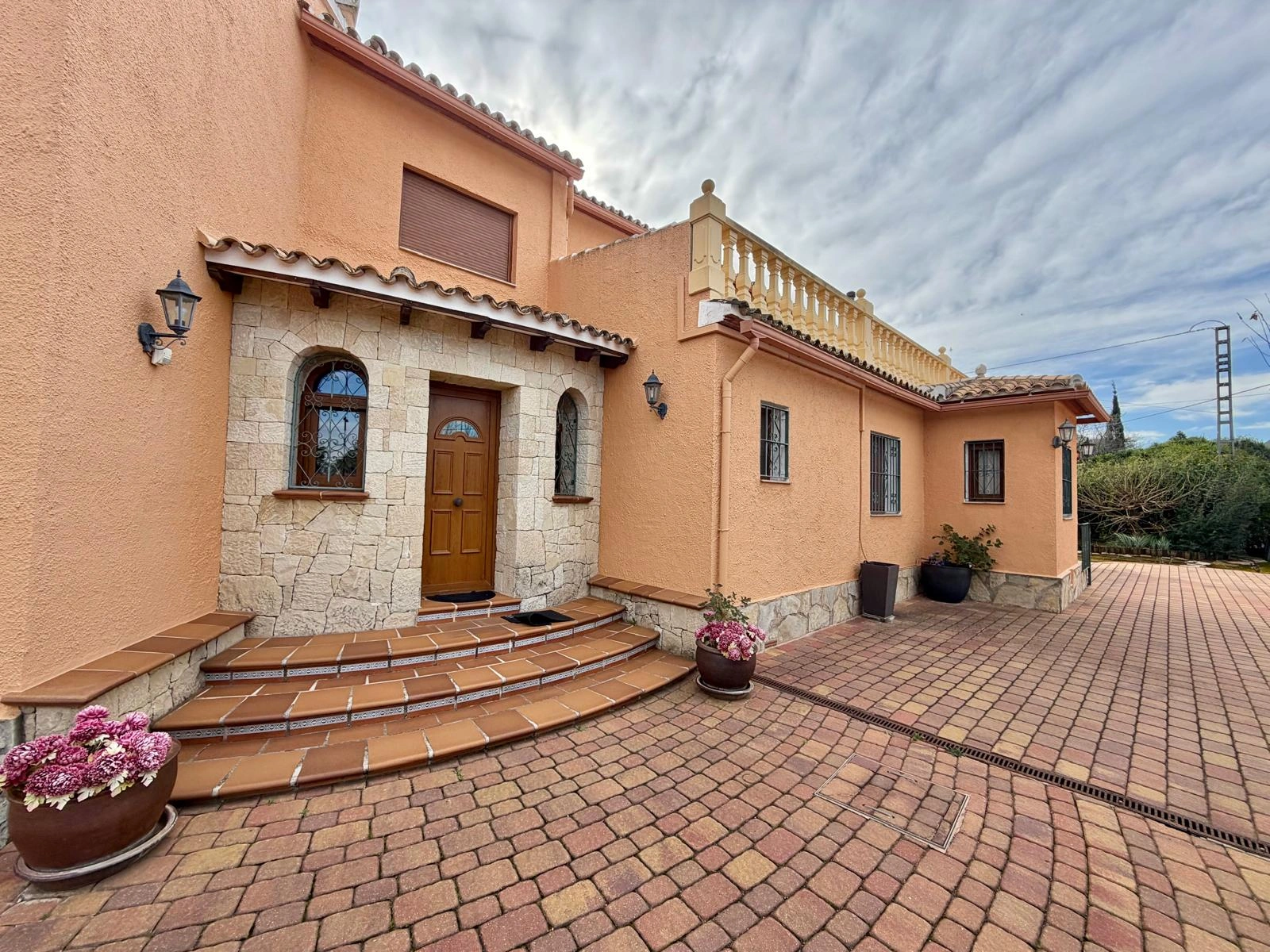 Villa de Ensueño en venta, en Plena Naturaleza con Apartamento de Invitados