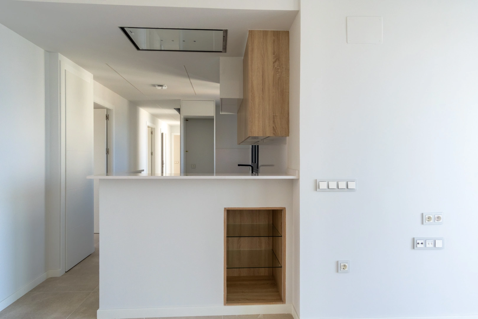 Ático con amplia terraza, en primera linea con vistas al mar y montaña, a la venta en Denia.