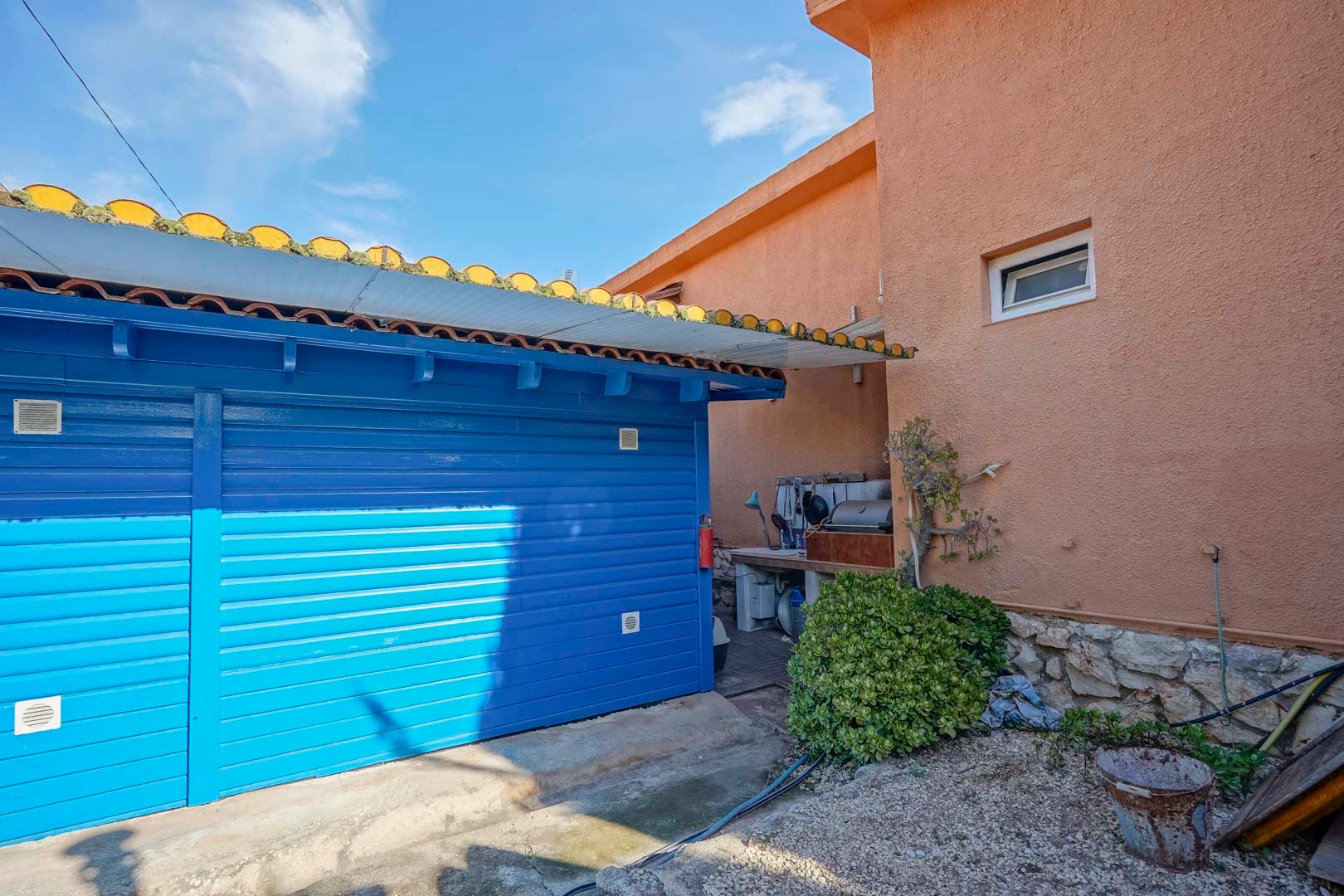 Chalet con consultorio médico en venta en Jávea.