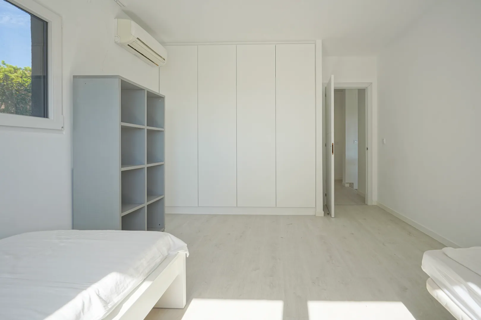 Villa reformada de 5 dormitorios en venta a 500m de la playa y centro de Calpe