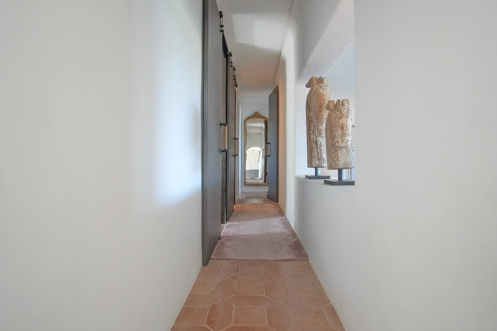 Superbe villa de style rustique avec vue sur la mer et le Montgo.