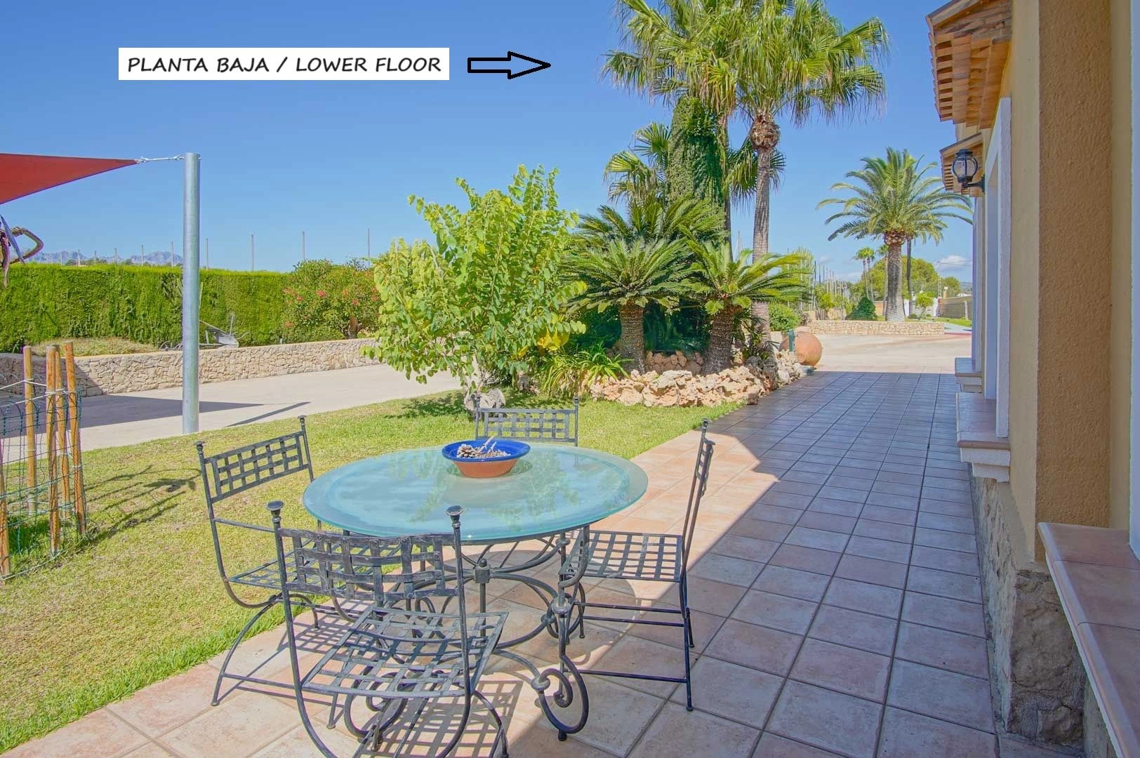 Villa con 3 casas de invitados en venta en Benissa