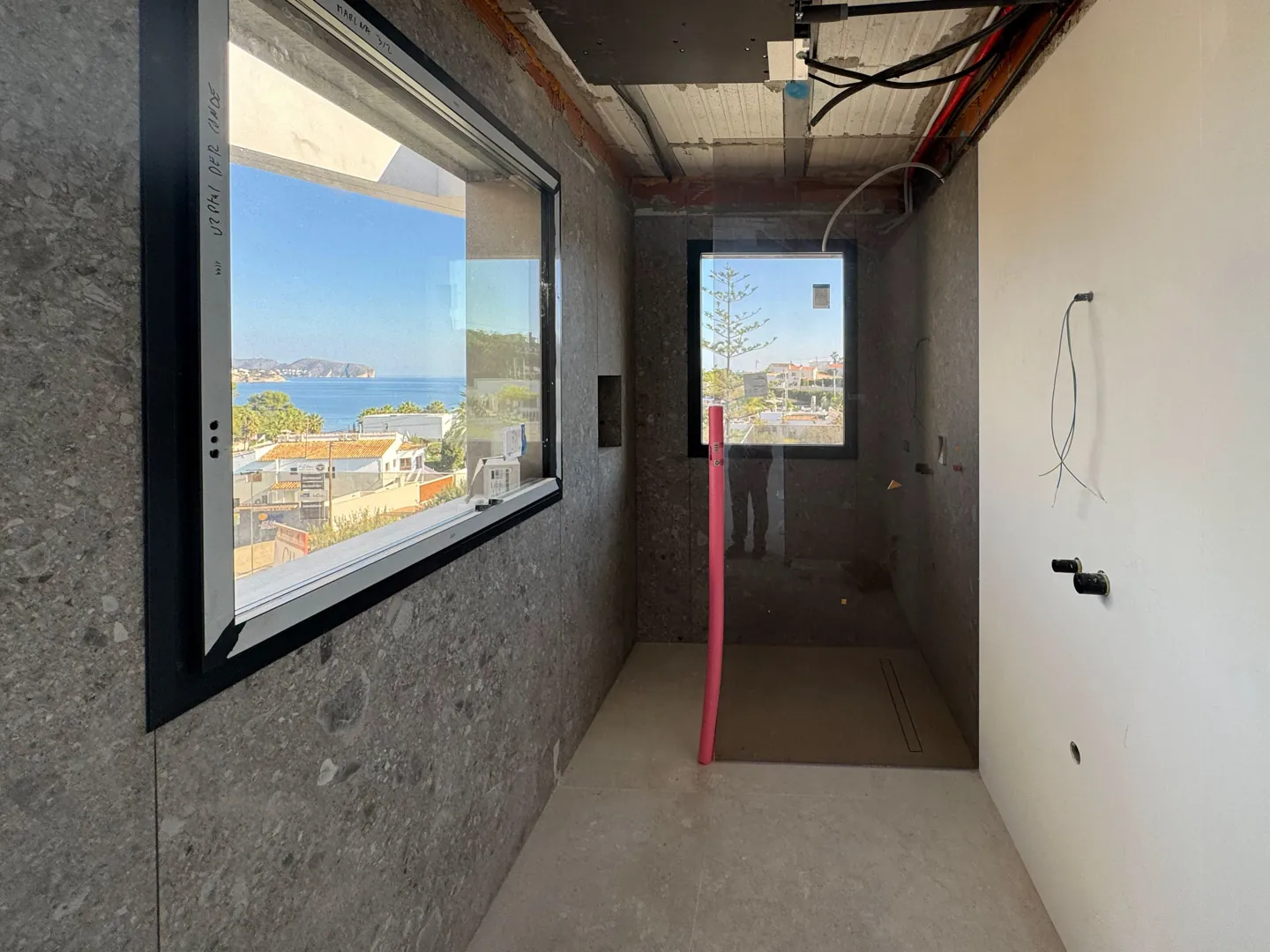 Villa di lusso di nuova costruzione con vista sul mare e a pochi passi dalla spiaggia in vendita a Benissa