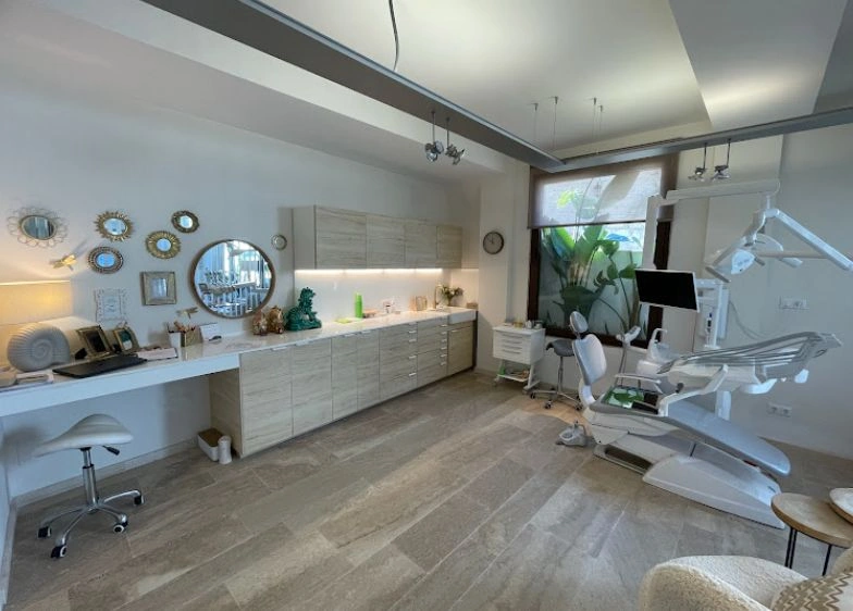 ARL62001 - Amplio local comercial con vivienda en venta en Moraira-Teulada y Benissa Costa