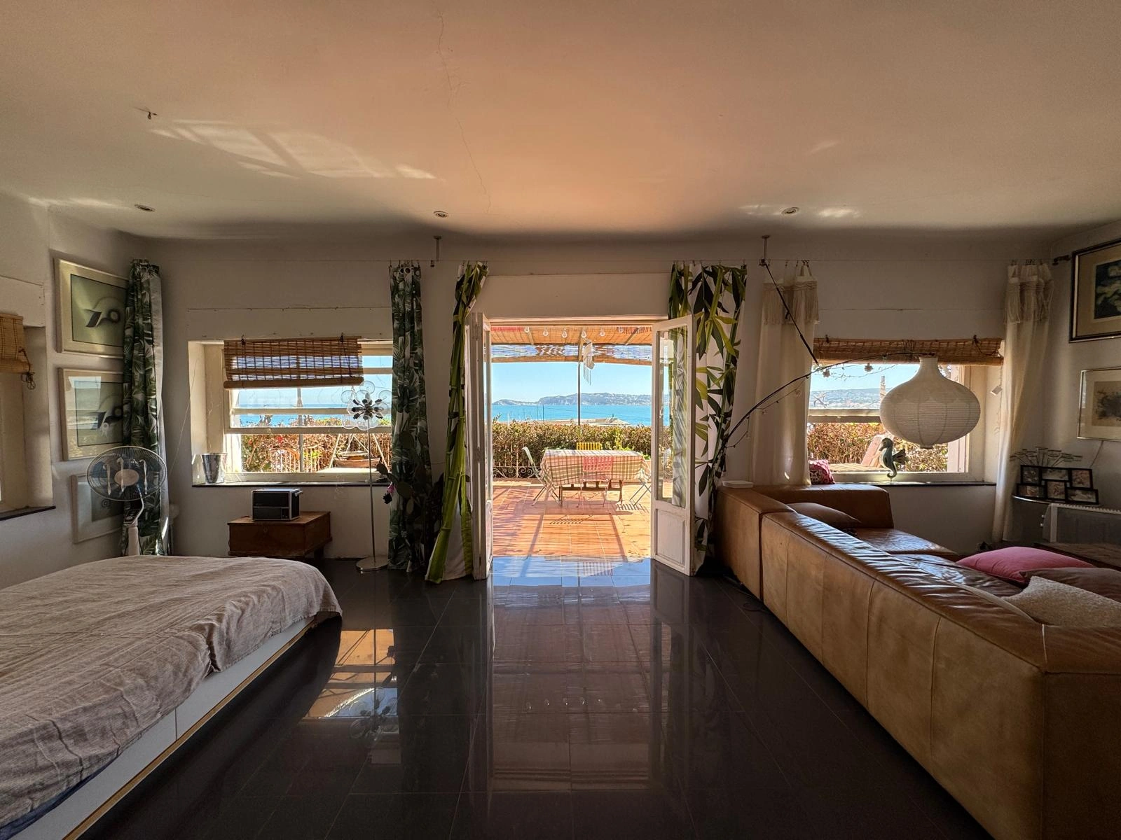 Se vende casa independiente en el puerto de Javea