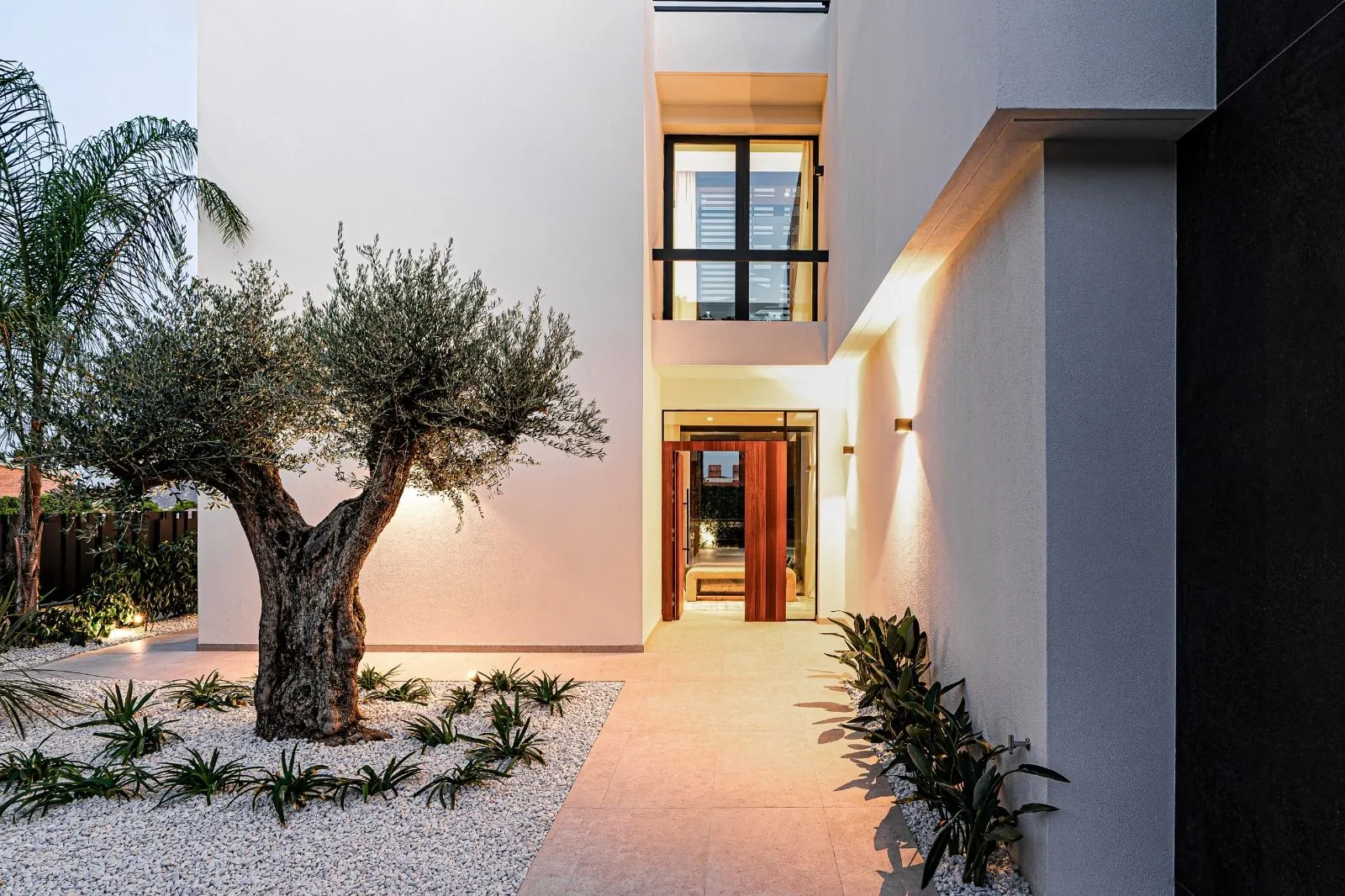 Exclusiva Villa de Lujo con Diseños Modernos y Espacios Únicos