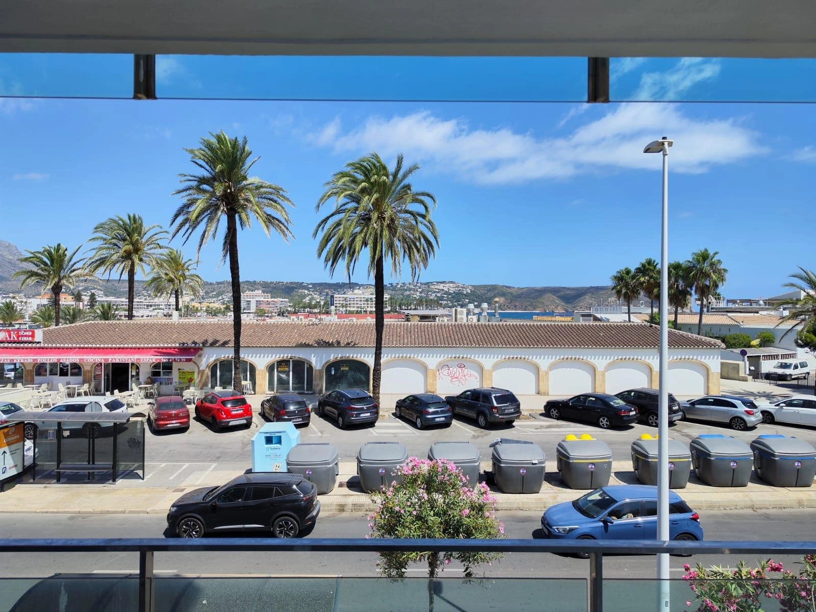 Piso de 2 dormitorios en venta en la playa del arenal de Javea