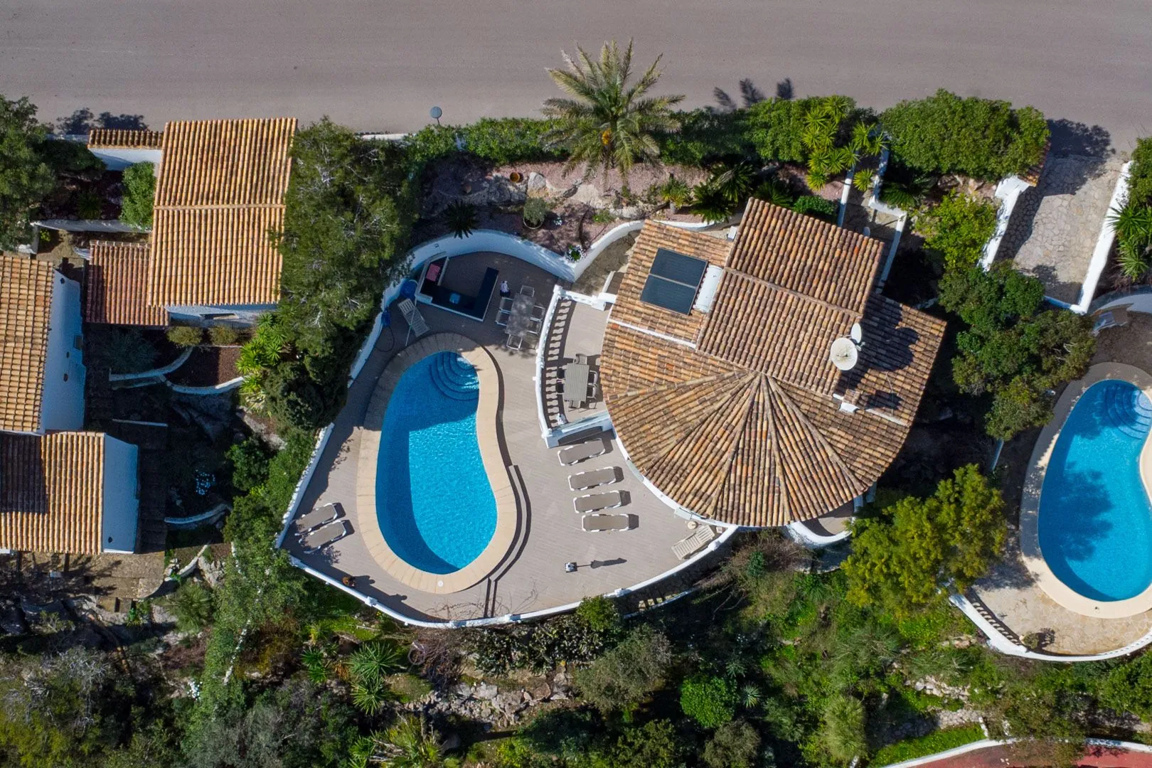 Villa tradizionale esclusiva con spettacolari viste sul mare a Cumbre del Sol