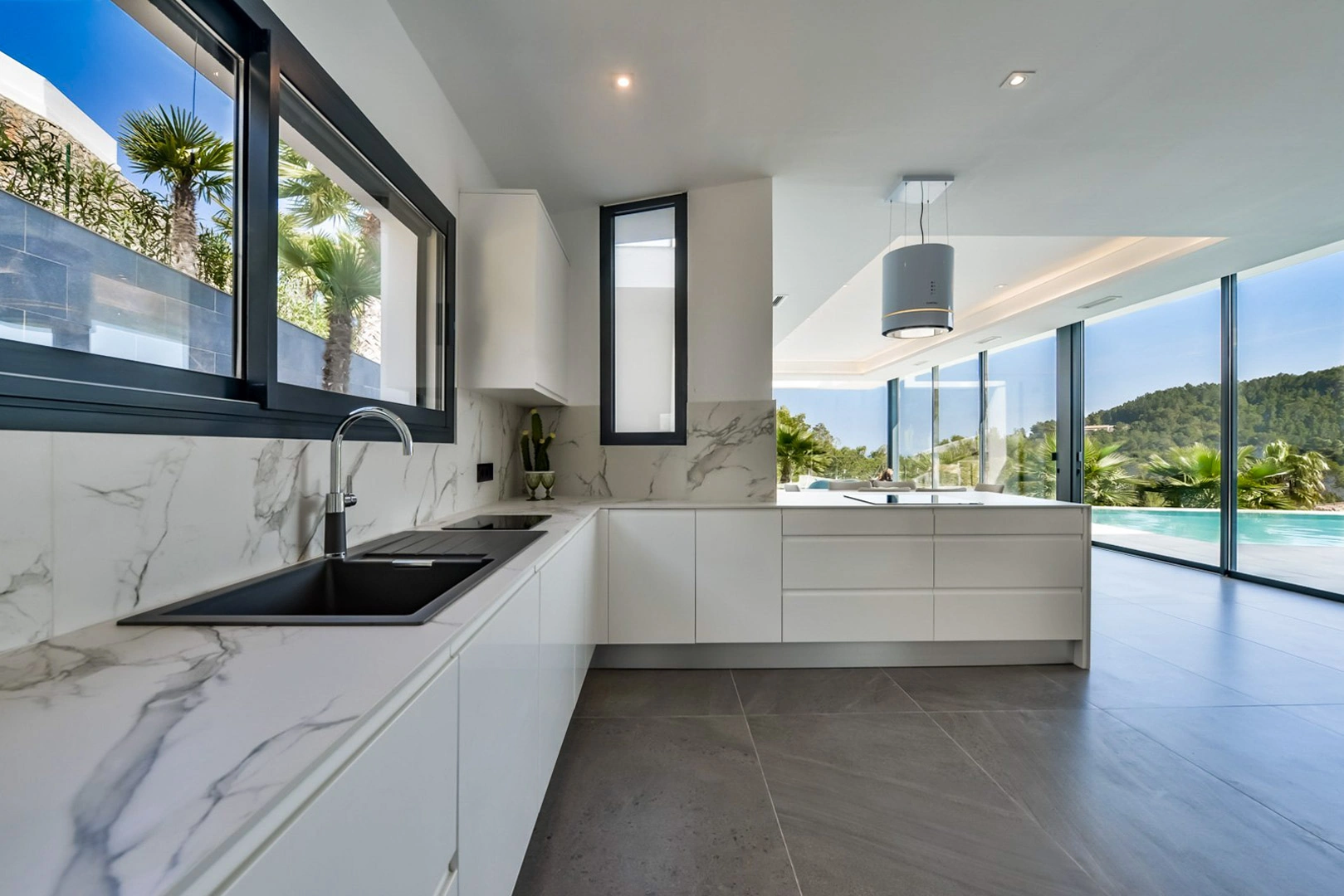 Impressionnante villa moderne de luxe dans un emplacement privilégié avec vue dégagée à vendre à Jávea.