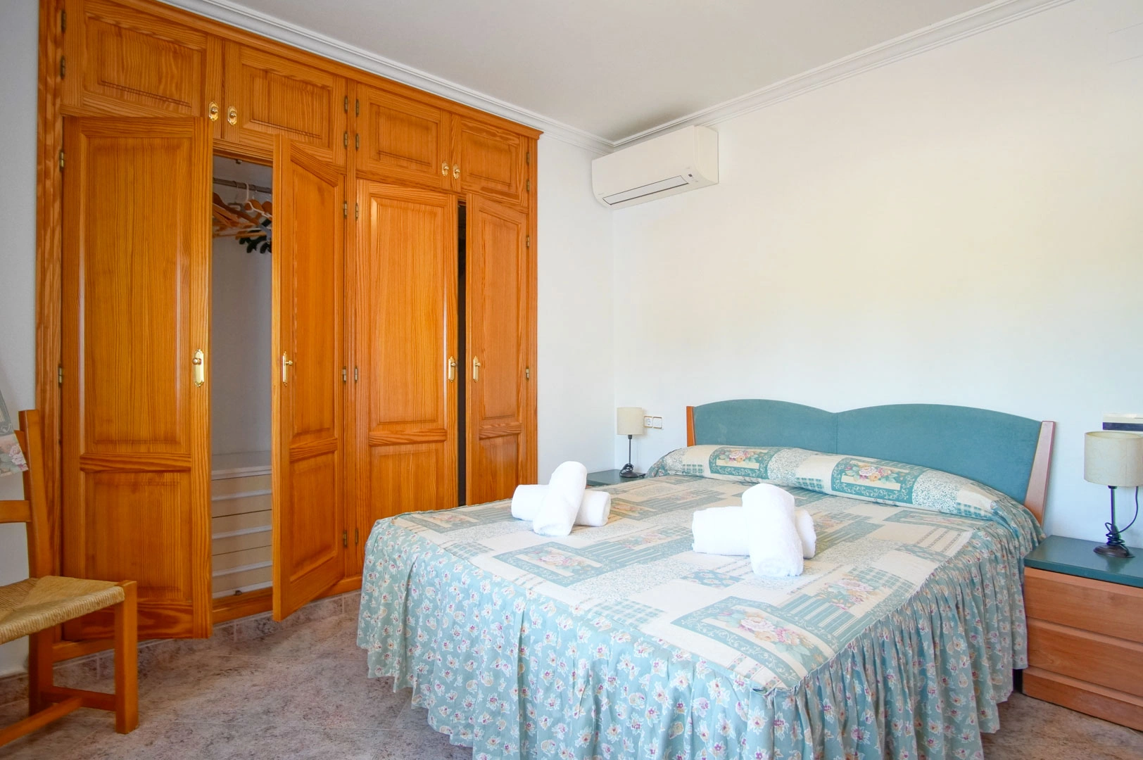Villa con 3 casas de invitados en venta en Benissa