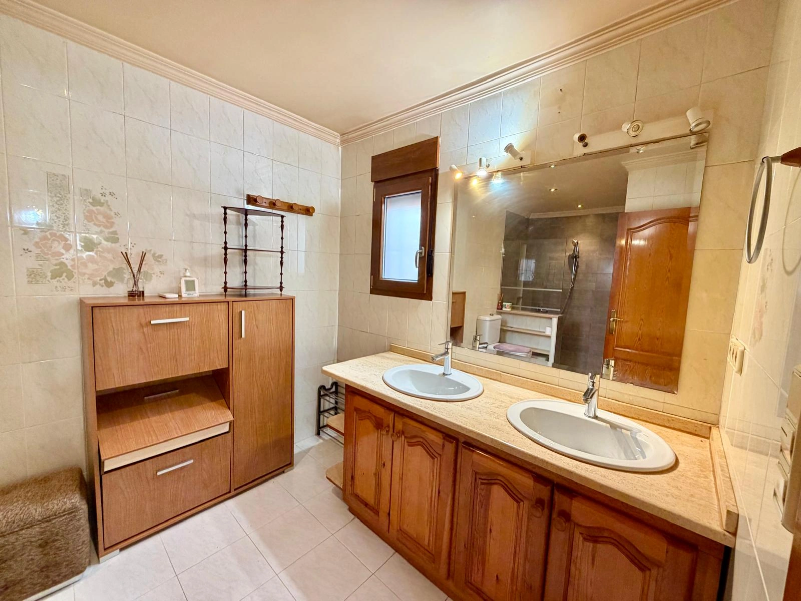 Villa de Ensueño en venta, en Plena Naturaleza con Apartamento de Invitados