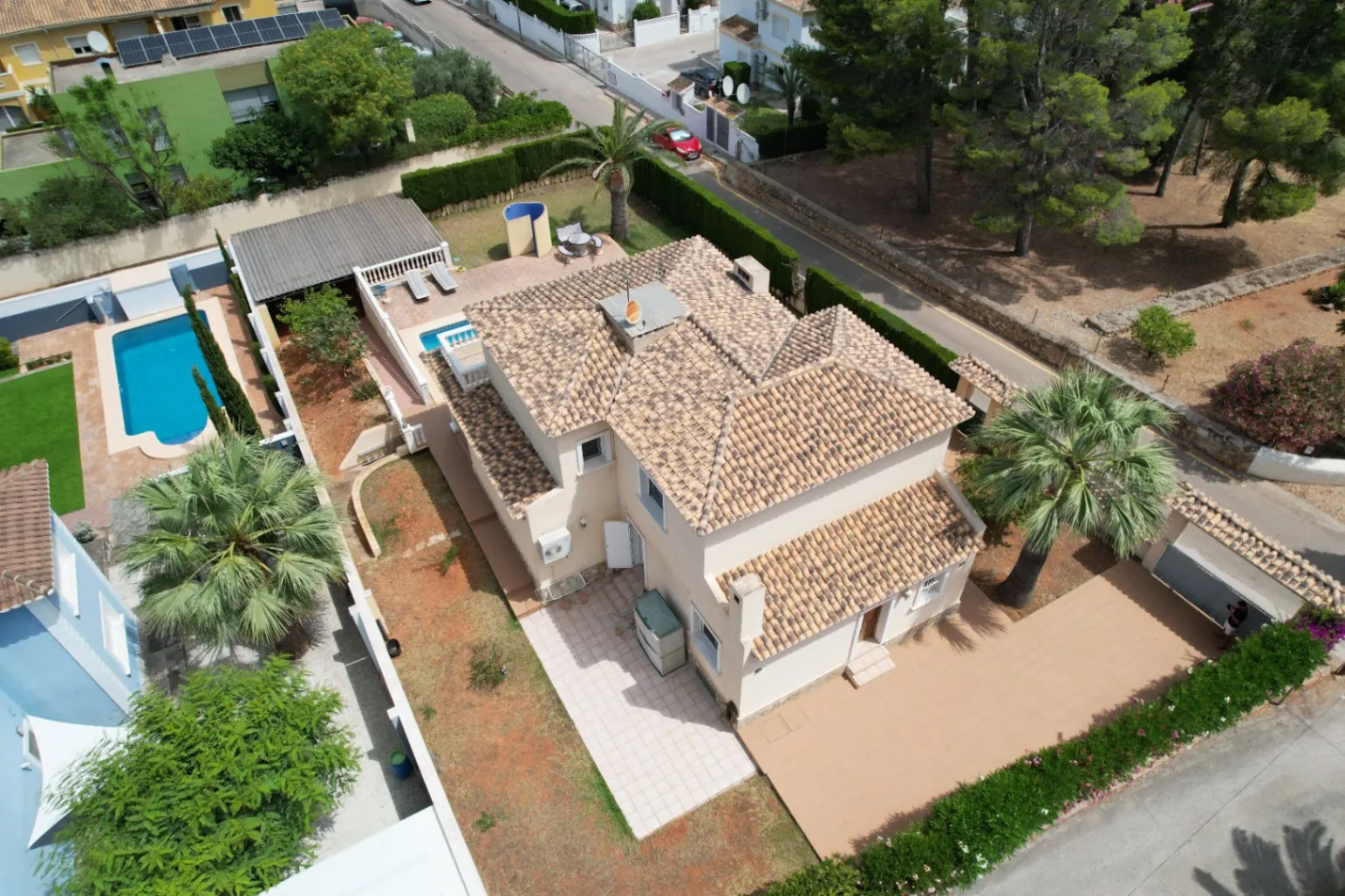 Villa avec 4 chambres à vendre à Dénia, proche des commerces et du centre-ville.