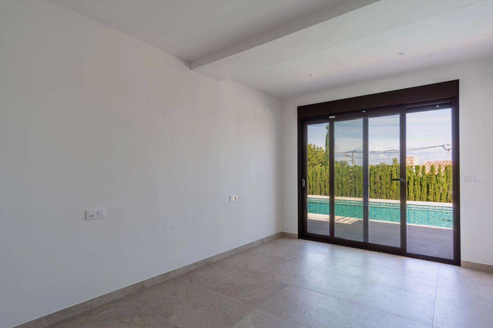 Villa moderna con vistas panorámicas al mar a la venta en Denia