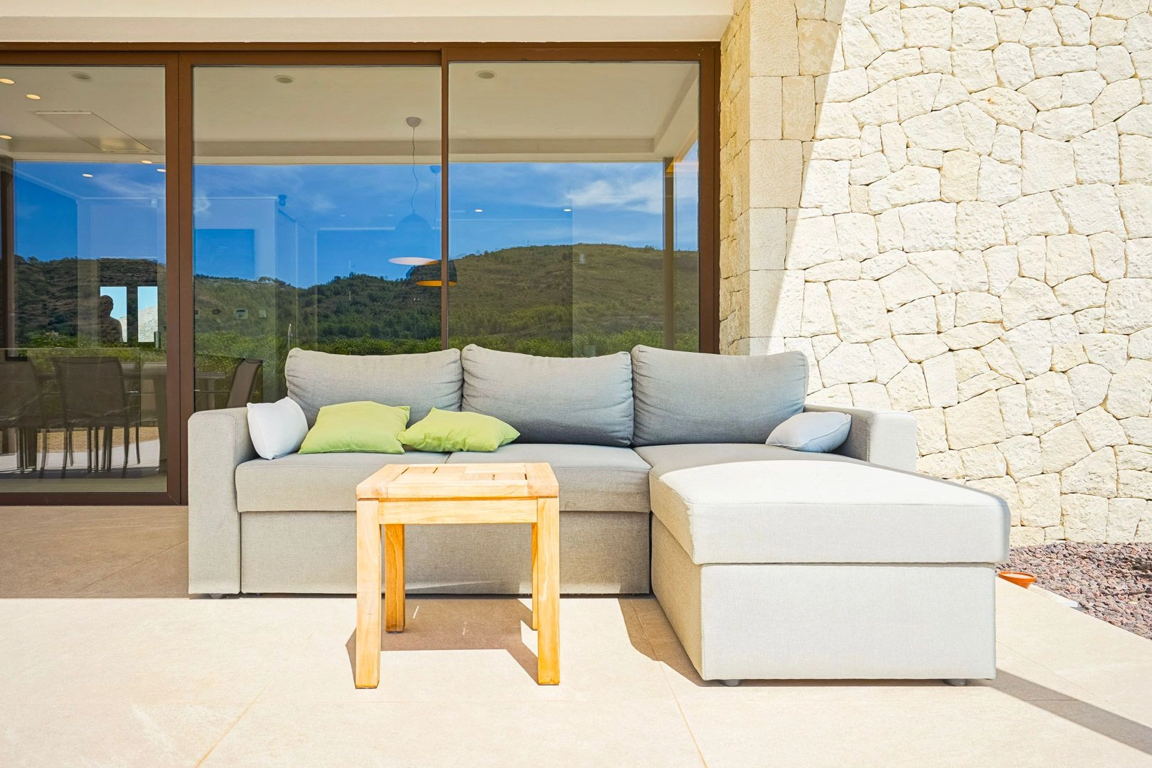 Villa moderna en gran parcela en venta en Beniarbeig