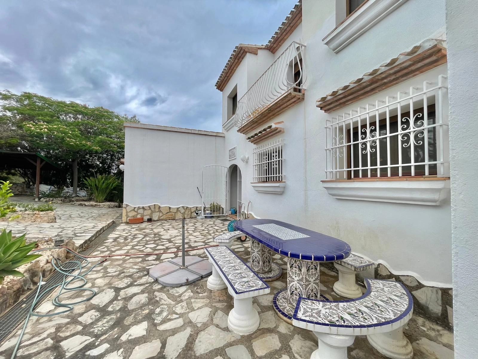 Villa de 4 dormitorios en venta en Montepego con vistas al mar