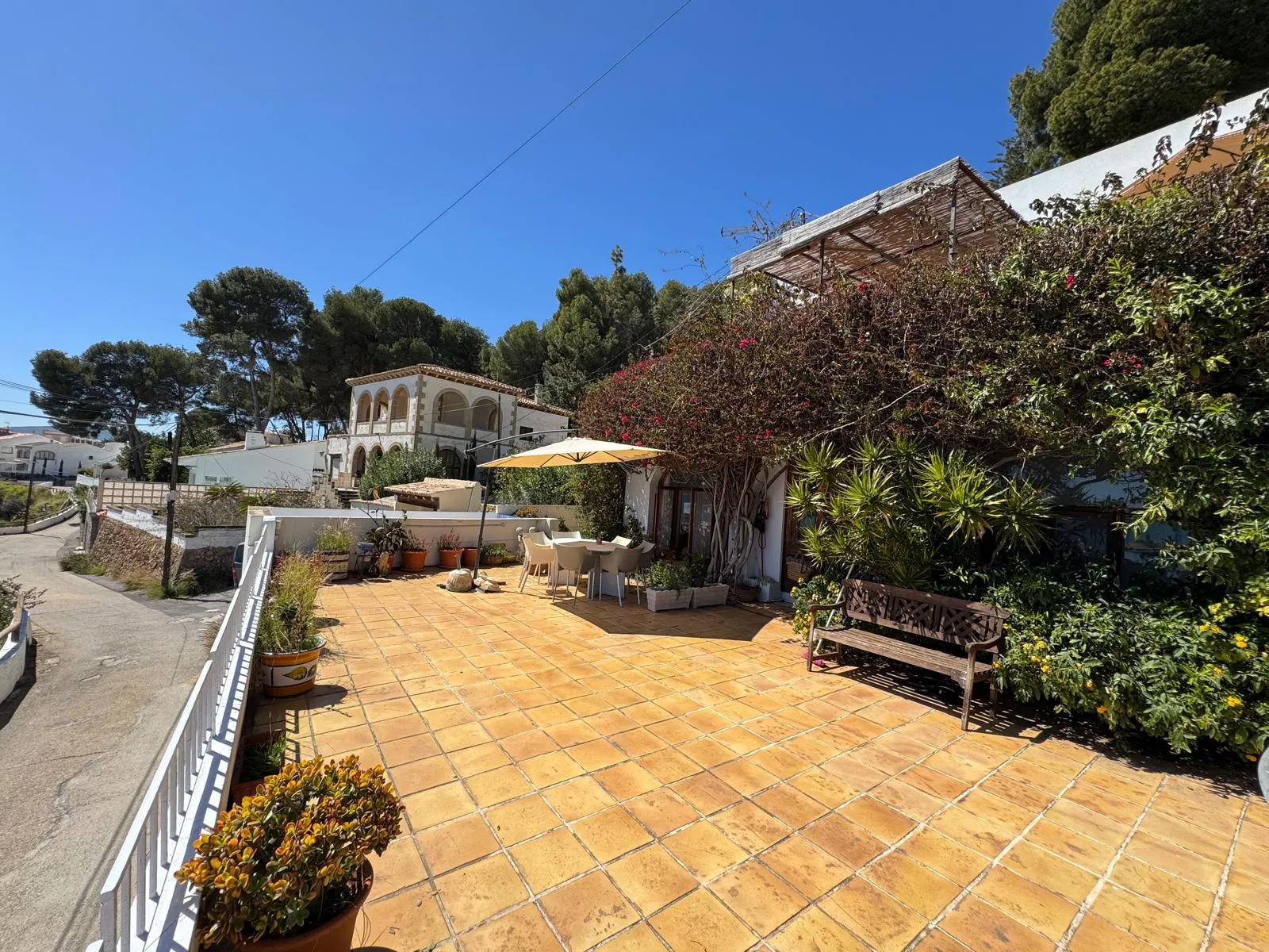 Se vende casa independiente en el puerto de Javea