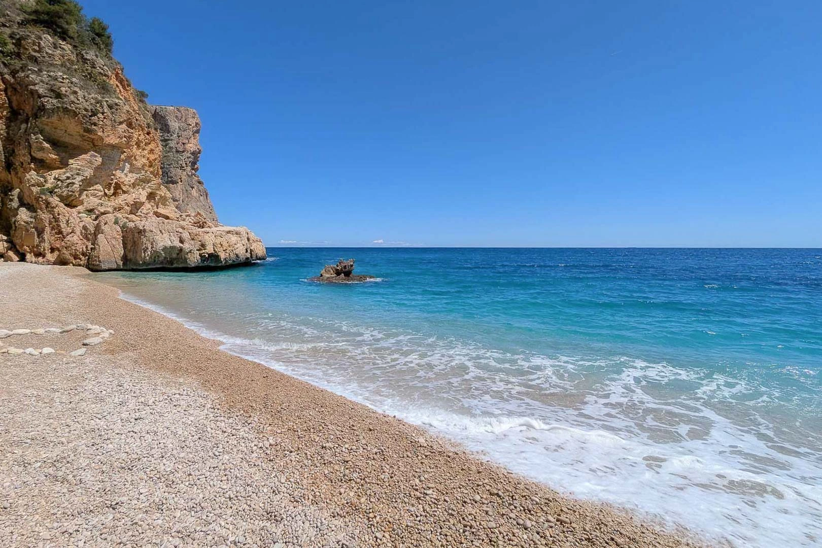 Proyecto de villa moderna con licencia a la venta en Moraira