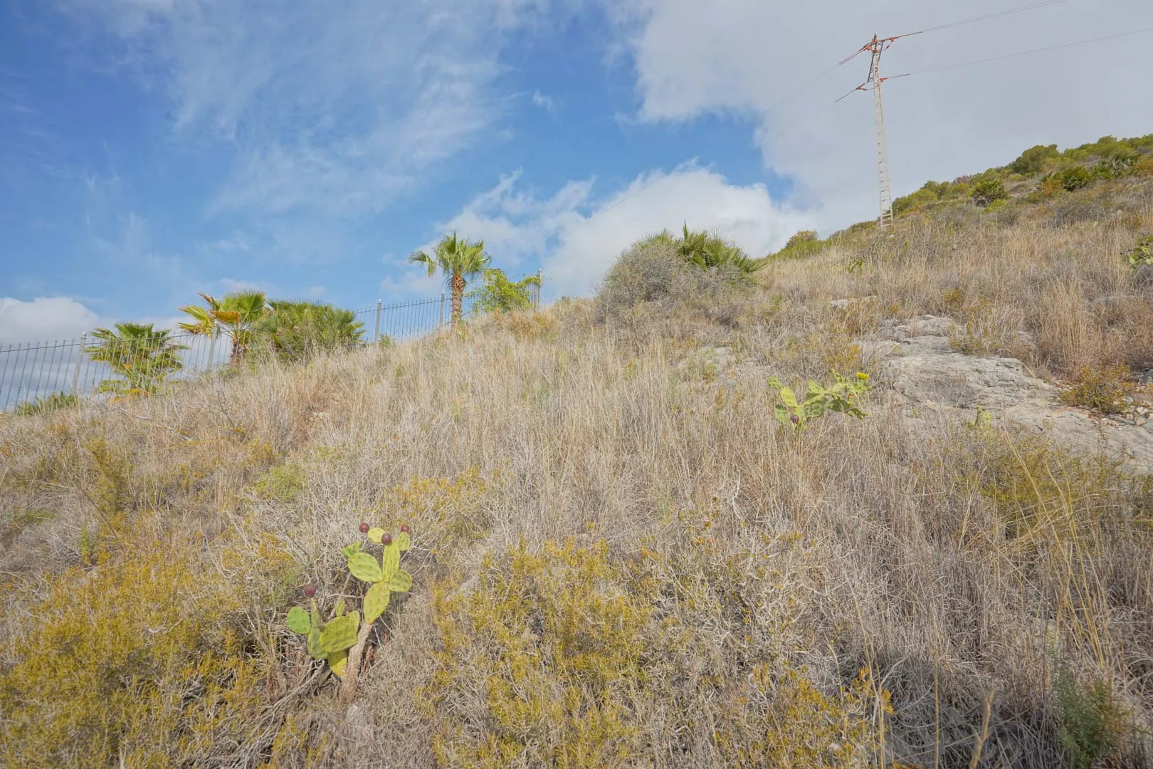 Parcela con vistas al mar cerca del centro de Jávea en venta.