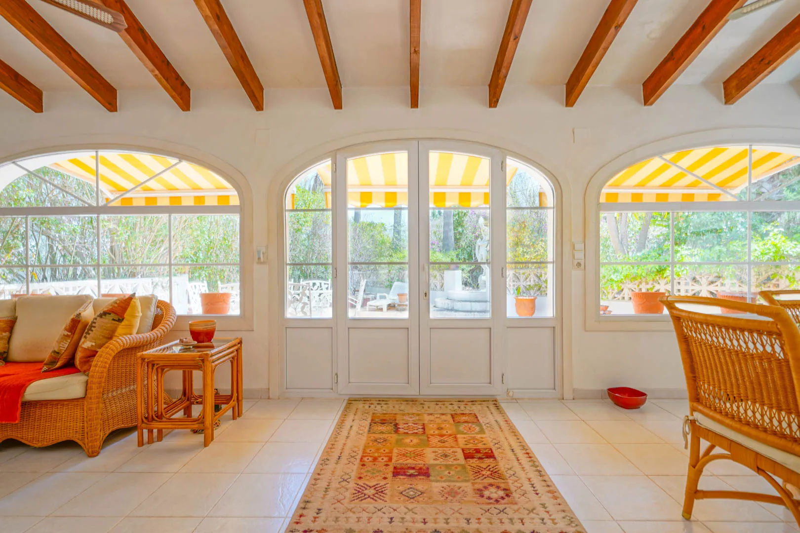Villa traditionnelle avec maison d’hôtes à vendre à Jávea