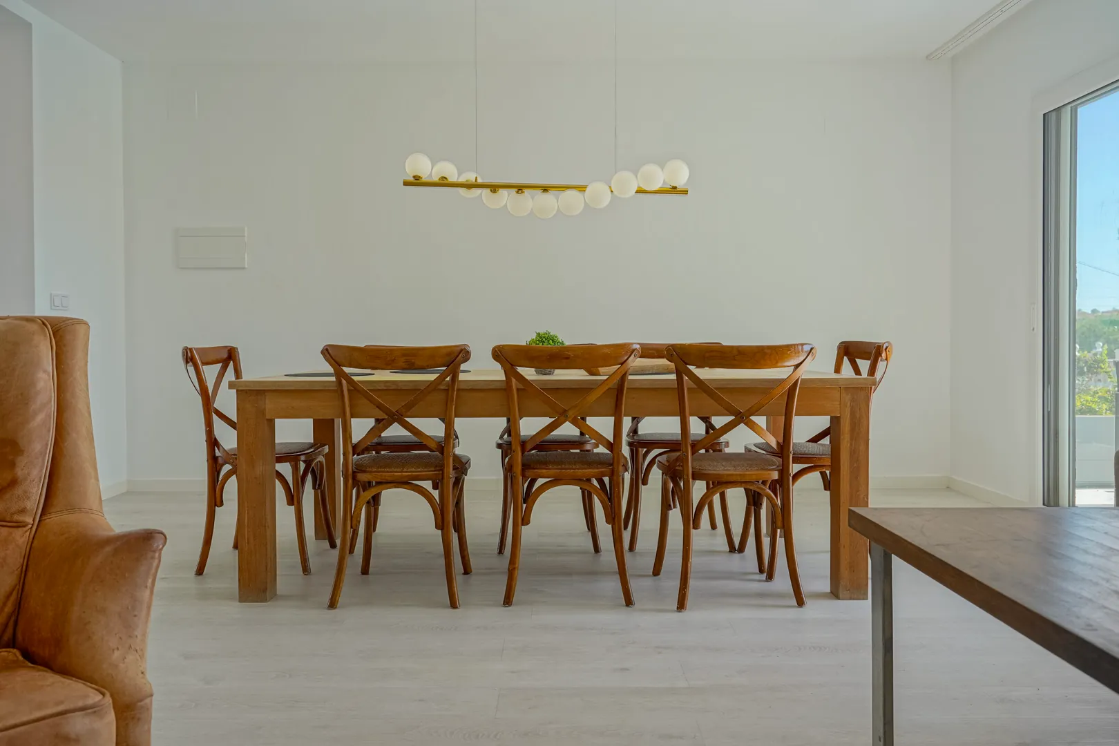 Villa reformada de 5 dormitorios en venta a 500m de la playa y centro de Calpe