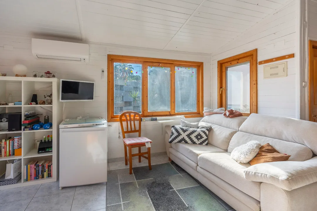 Chalet con consultorio médico en venta en Jávea.