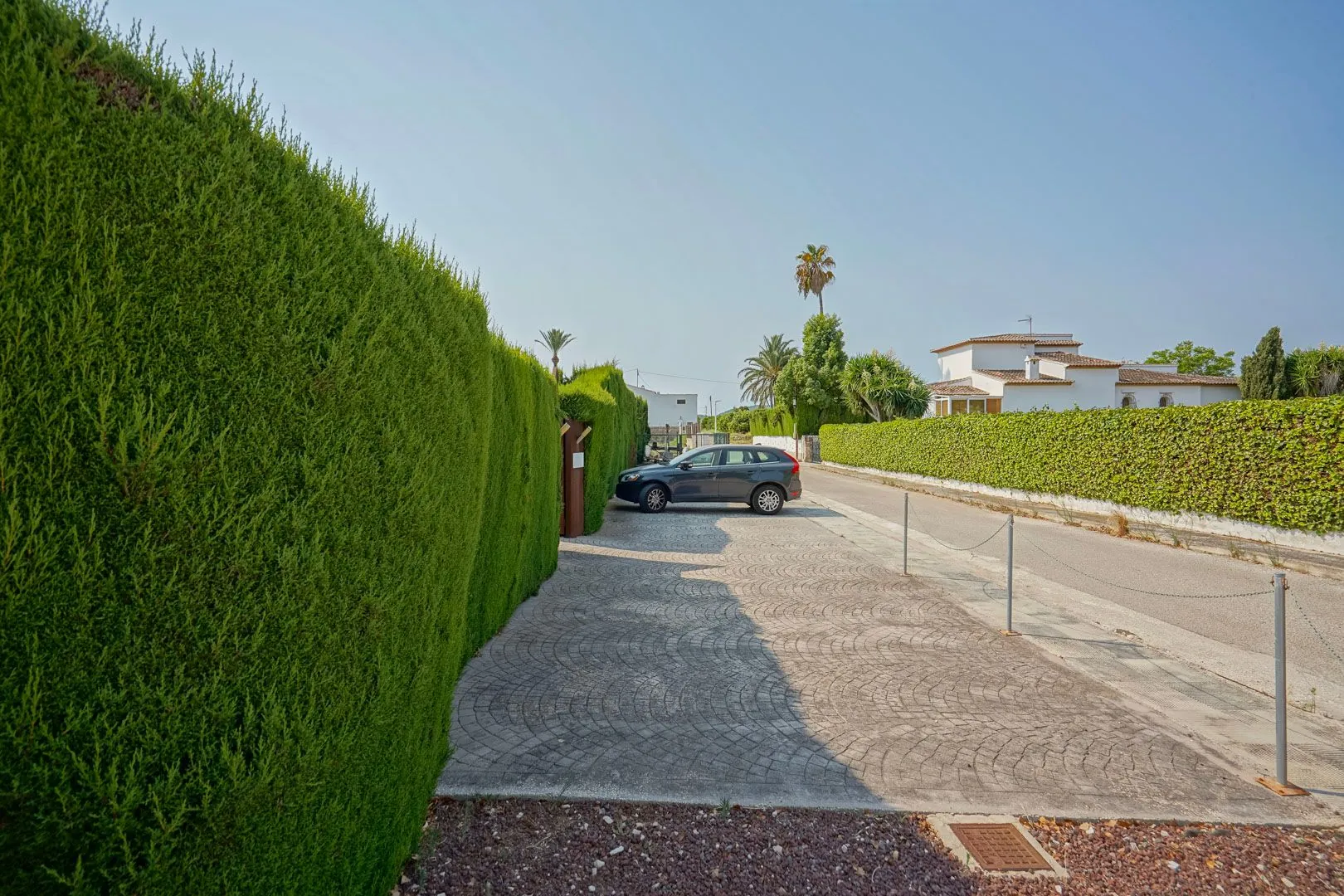 Local Comercial Multifuncional en Venta en una Ubicación Estratégica en Jávea