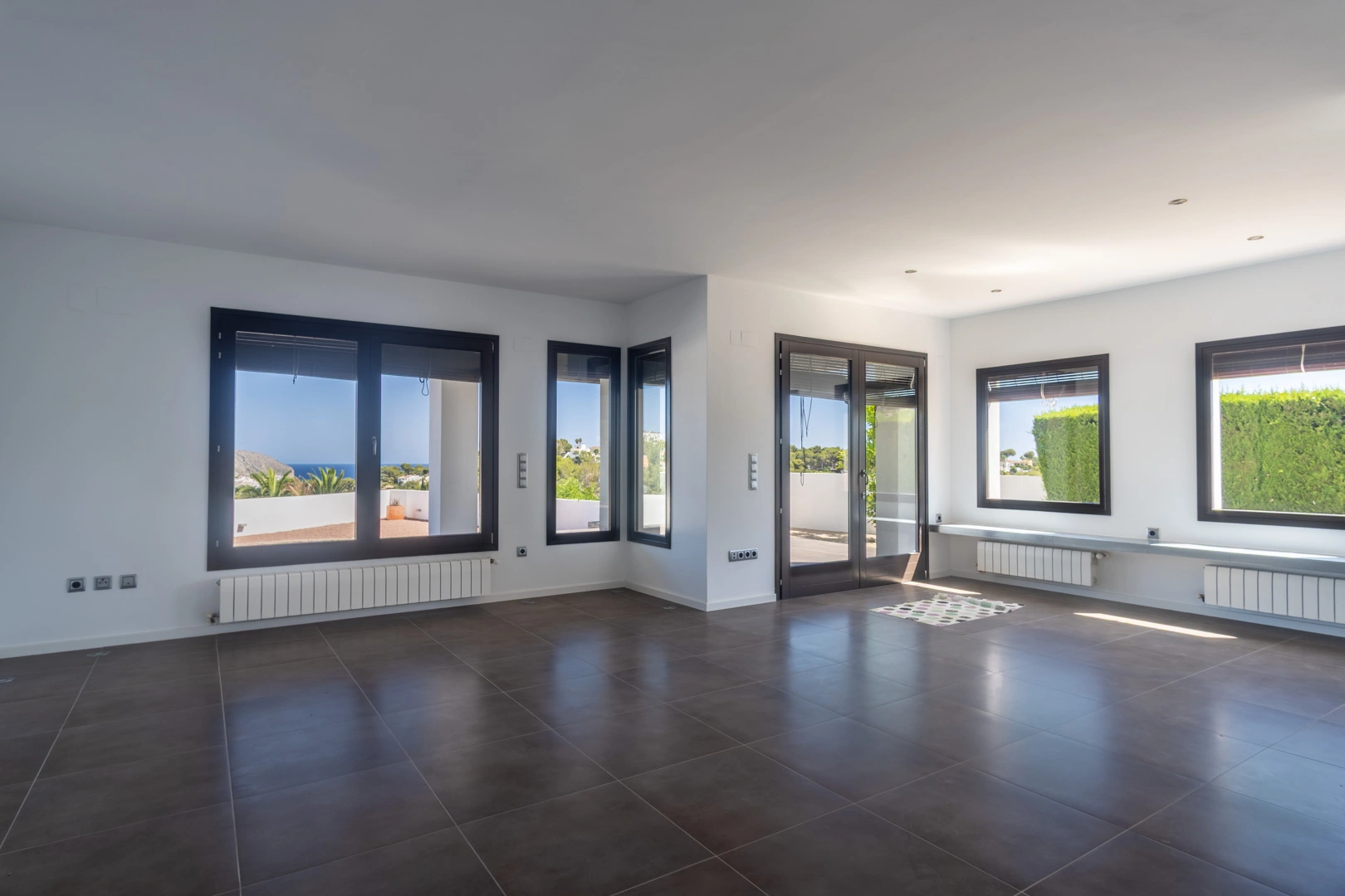 Villa tradicional mediterranea con vistas panoramicas al mar a la venta en Moraira.