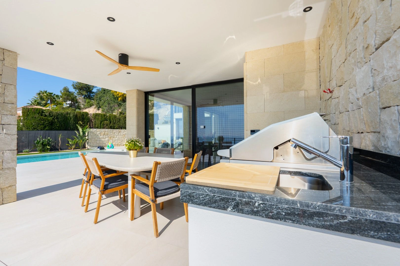 Impresionante villa mediterránea de lujo con vistas al mar en venta en Benissa